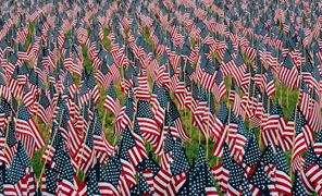 US-Flags-in-Field-Unsplash.jpg