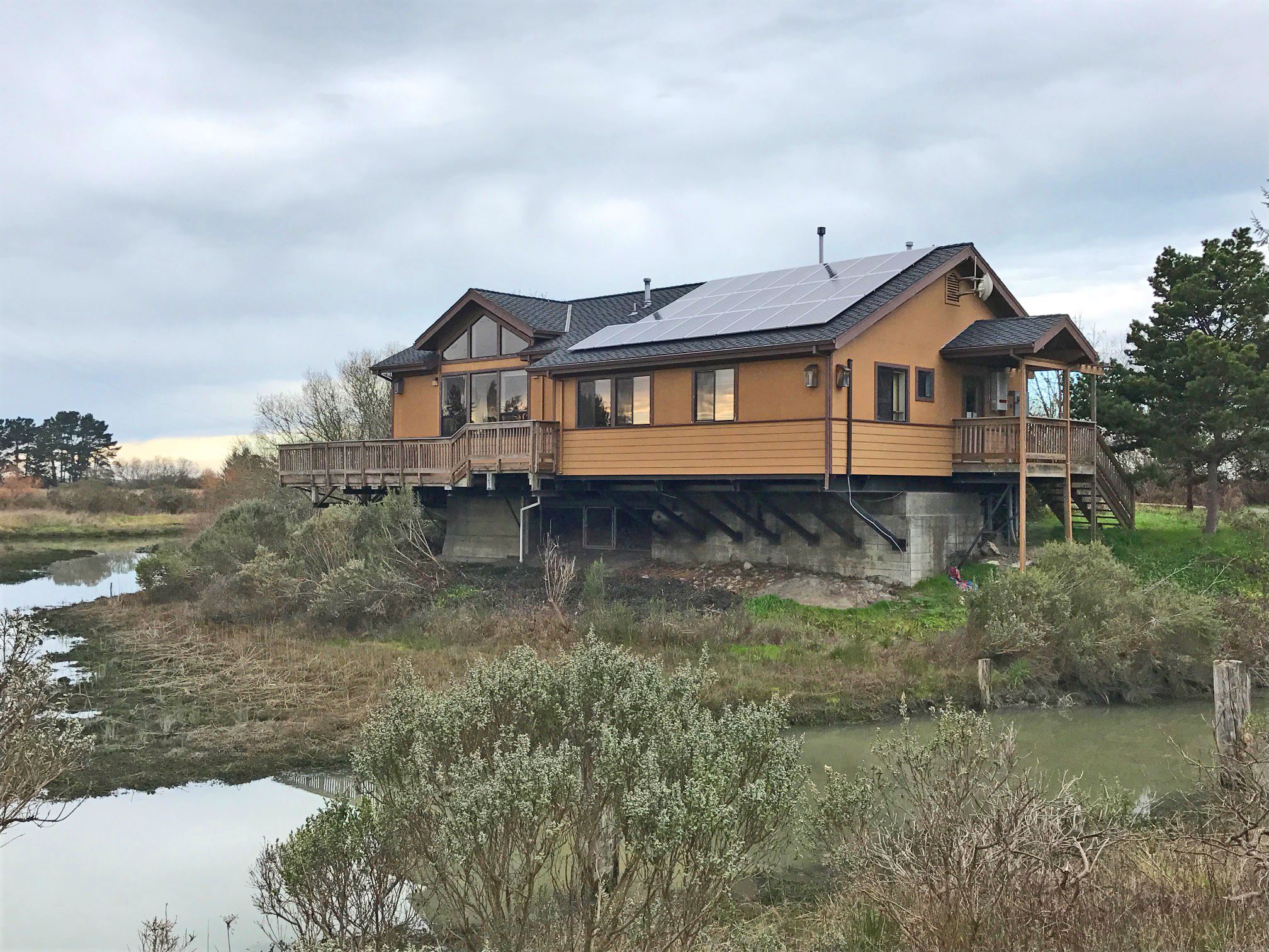 AMIC-with-solar-panels